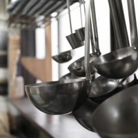 【派遣】老人施設で調理スタッフ募集中！実務経験があれば資格不問です☆